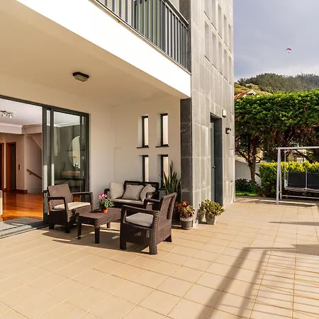 Willa Nunes, Big House With Private Pool *