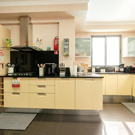 Willa Nunes, Big House With Private Pool *