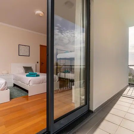 Willa Nunes, Big House With Private Pool