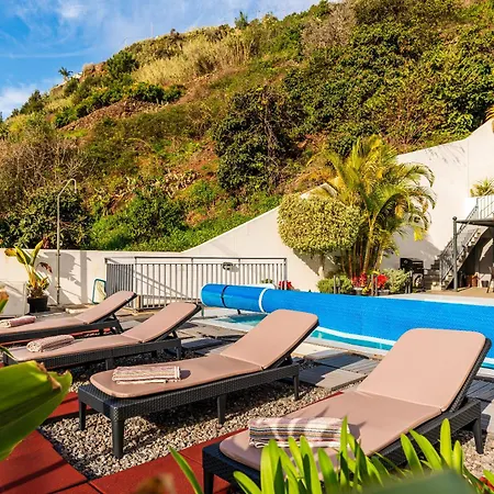 Nunes, Big House With Private Pool *