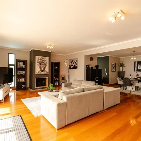 فيلة Nunes, Big House With Private Pool *