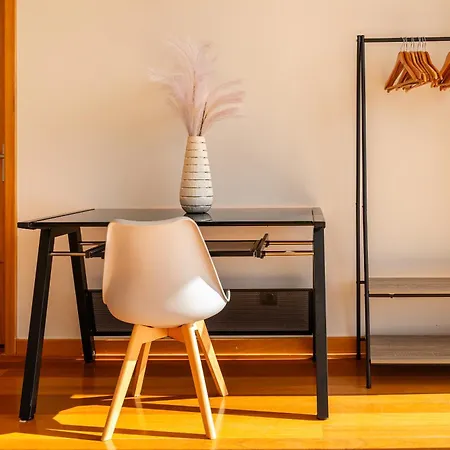 Nunes, Big House With Private Pool