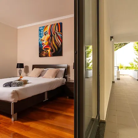 Nunes, Big House With Private Pool * Calheta (Madeira)