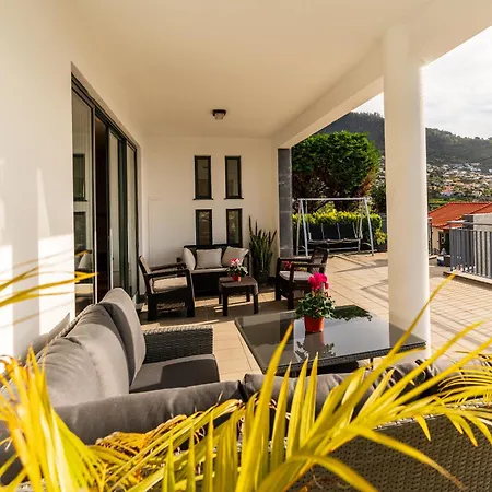 Nunes, Big House With Private Pool Calheta (Madeira)