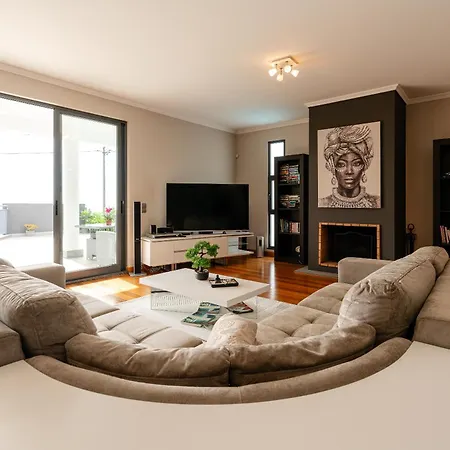 Nunes, Big House With Private Pool Villa