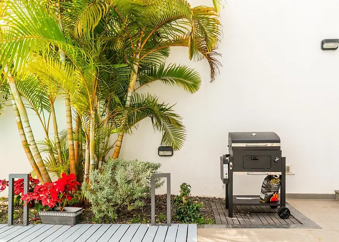 Nunes, Big House With Private Pool Calheta (Madeira)