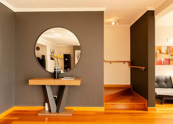 Villa Nunes, Big House With Private Pool