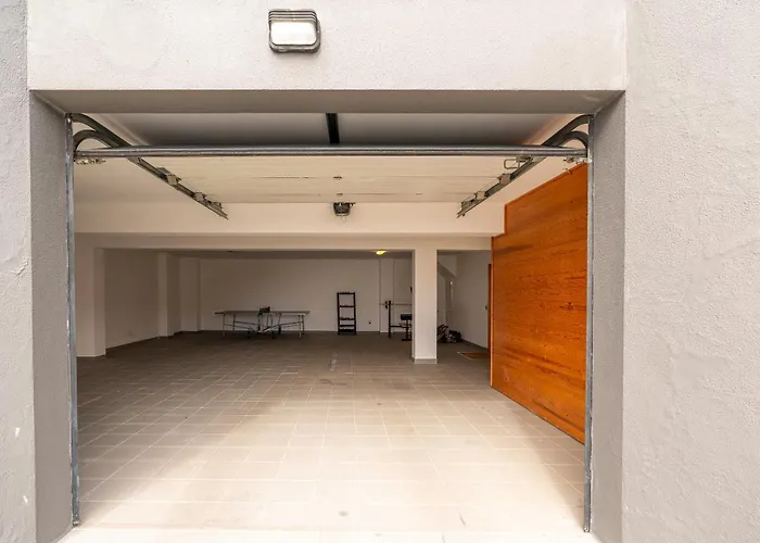 Nunes, Big House With Private Pool Calheta (Madeira)