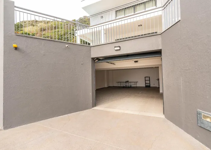 Nunes, Big House With Private Pool * Calheta (Madeira)