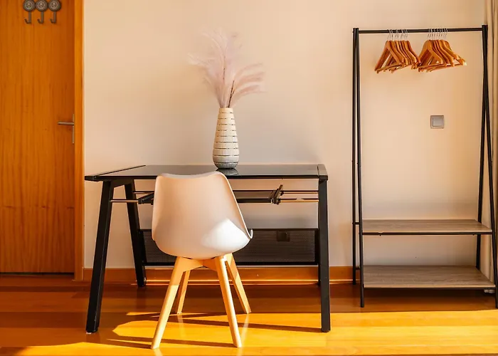 Nunes, Big House With Private Pool